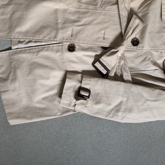 Banana Republic Trench Coat - Picture 7 of 11
